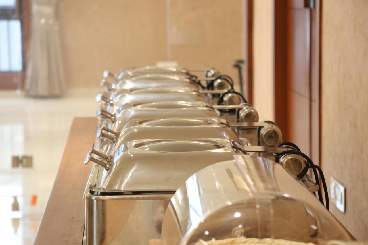 SK Lords Eco Inn Ahmedabad Exterior foto
