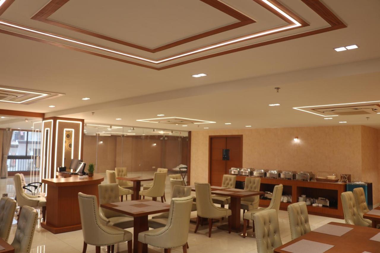 SK Lords Eco Inn Ahmedabad Exterior foto