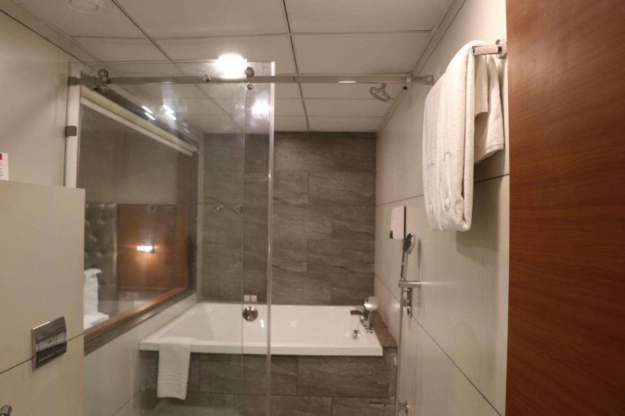 SK Lords Eco Inn Ahmedabad Exterior foto