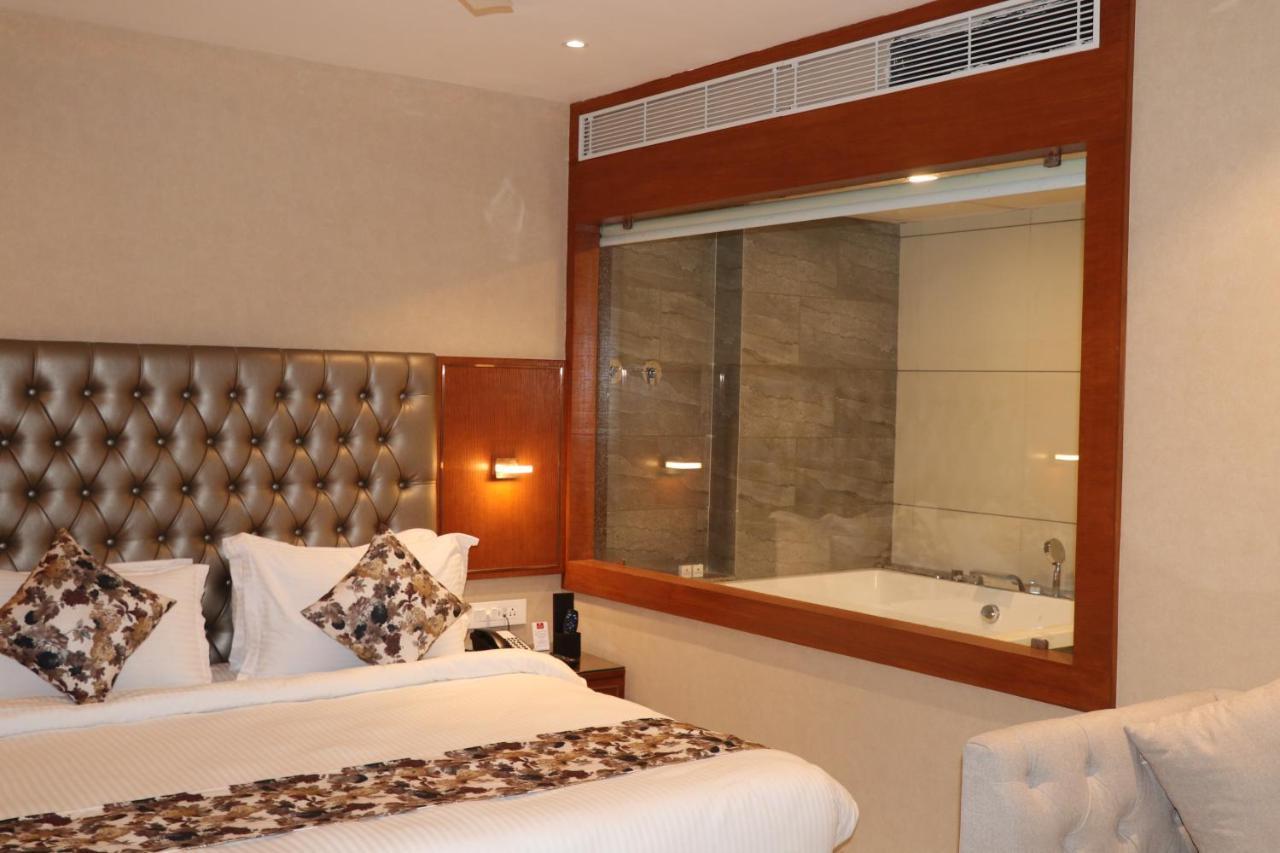 SK Lords Eco Inn Ahmedabad Exterior foto