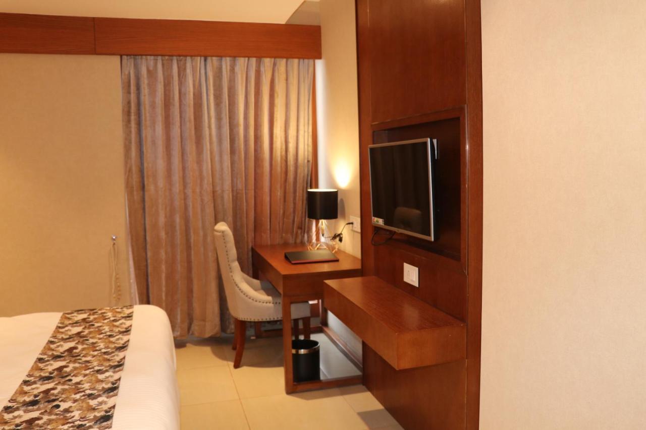 SK Lords Eco Inn Ahmedabad Exterior foto