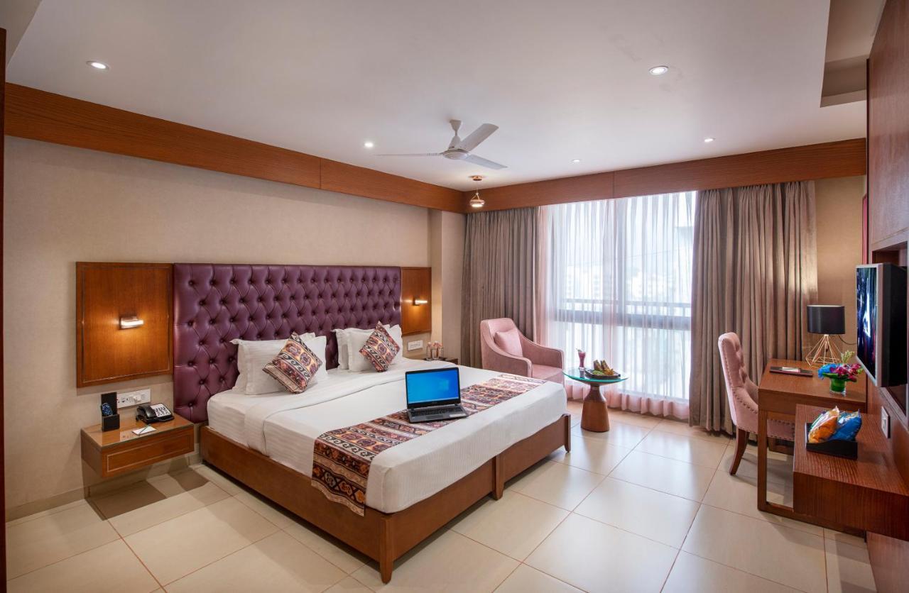 SK Lords Eco Inn Ahmedabad Exterior foto
