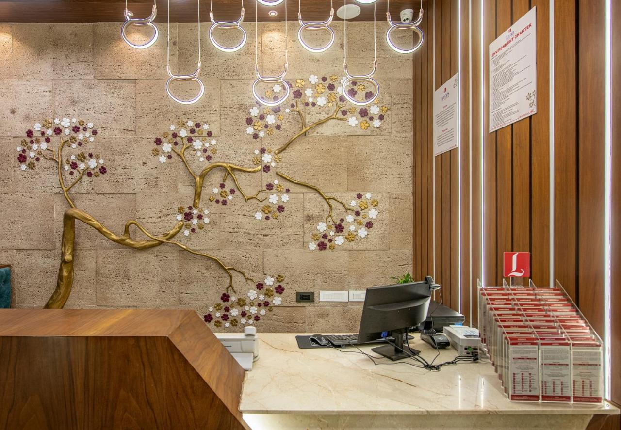 SK Lords Eco Inn Ahmedabad Exterior foto